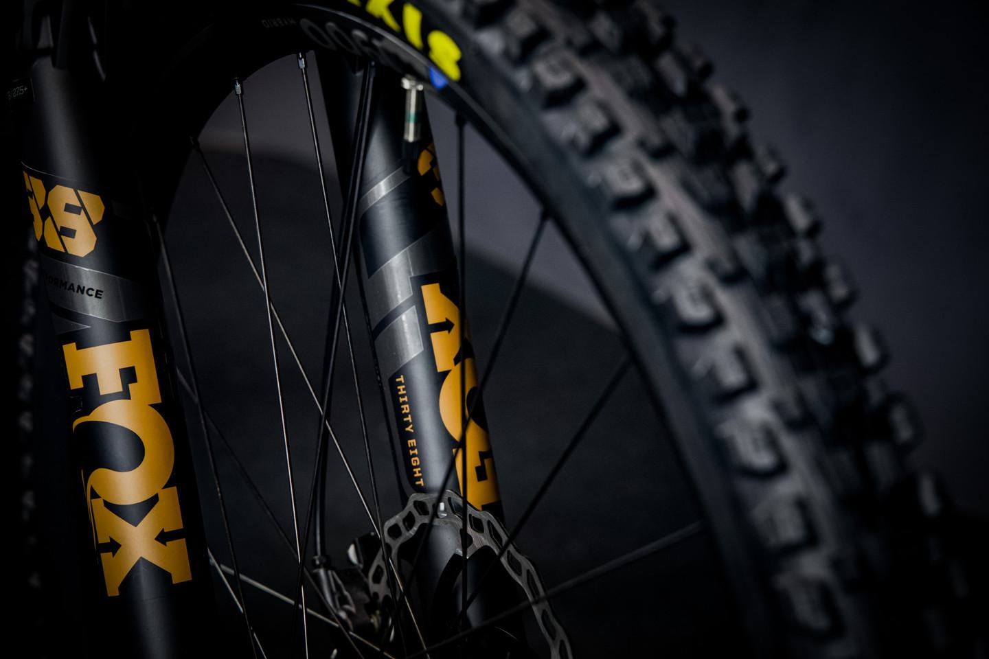 | Orbea Wild H10 2026 - Amarillo / Oliva - Mullet