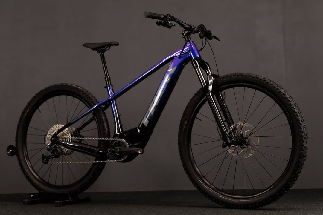 Oferta - Trek Marlin+ 8 2026 - Morado Flip/Negro Desvanecido