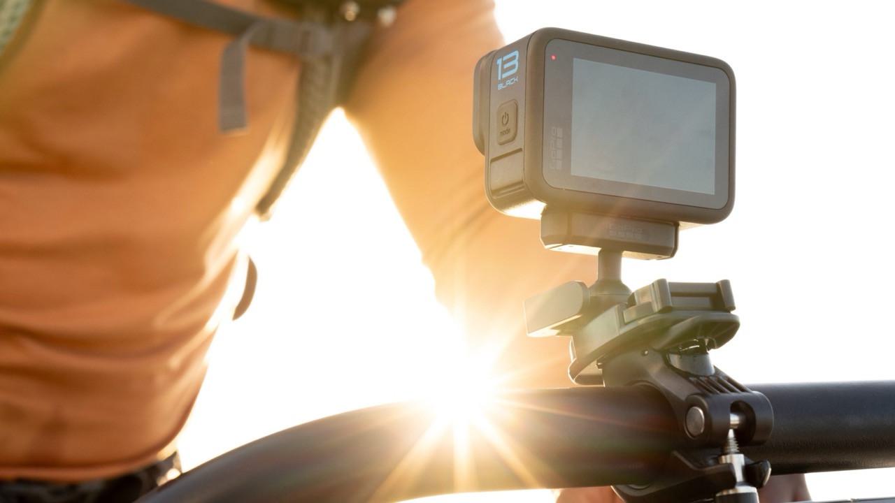 Soporte de junta esférica con cierre magnético para GoPro